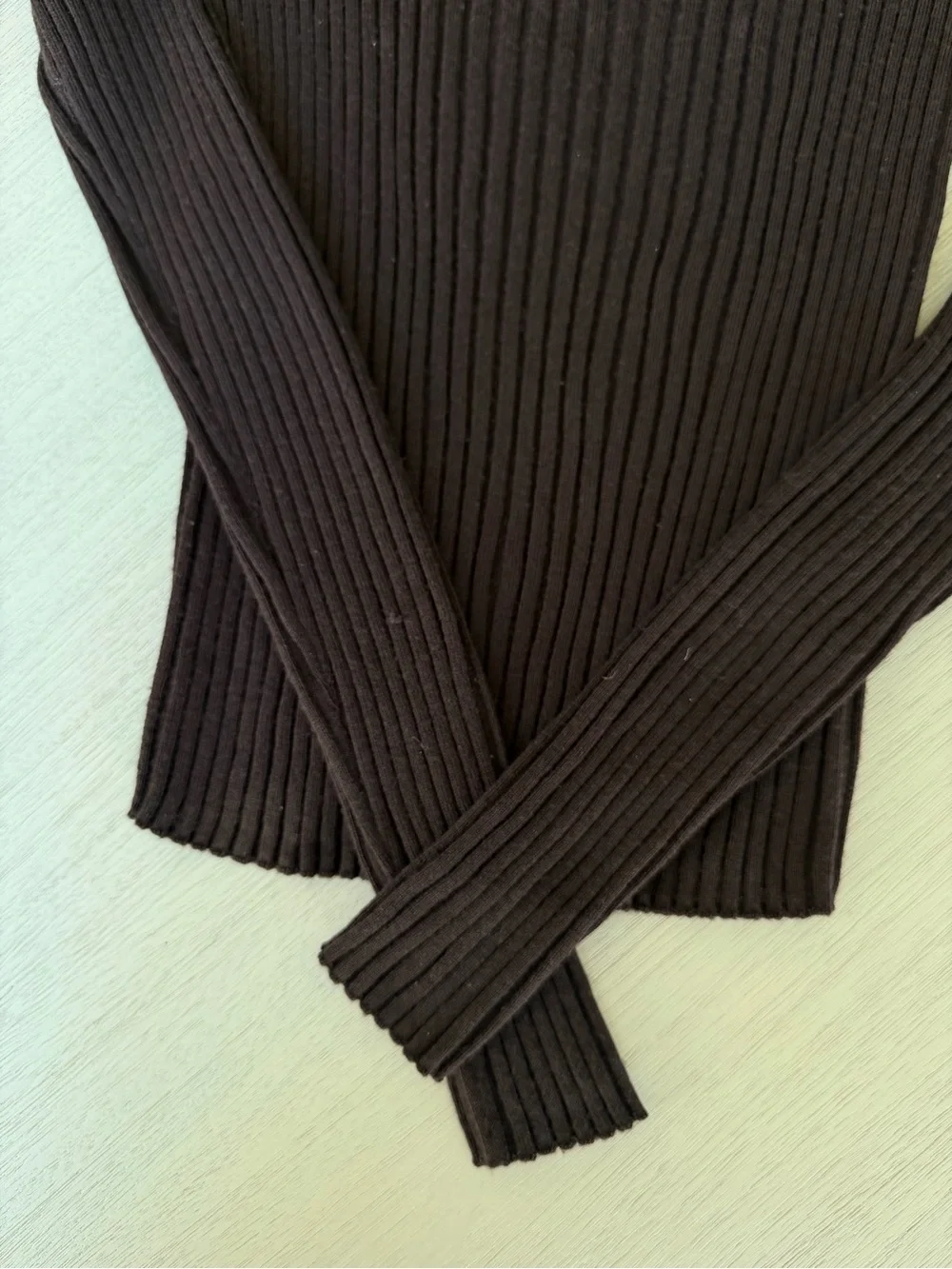 Vince fitted ribbed